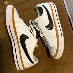Women’s Nike White and Black Sneakers